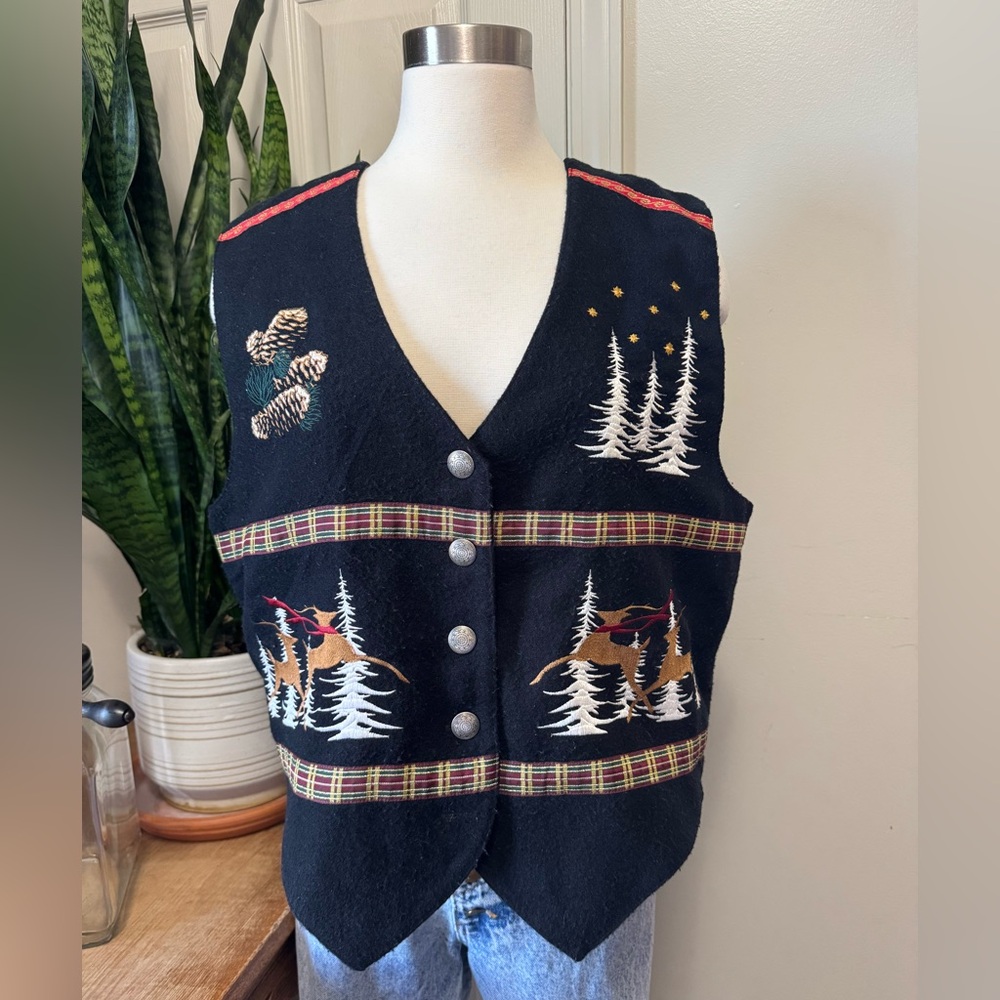 Vintage Embroidered Holiday felt Vest L Grandma Core‎